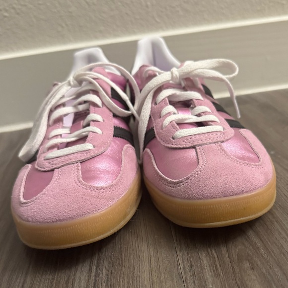 Adidas Women's Purplish pink metallic and Black Sneakers - Picture 3 of 7